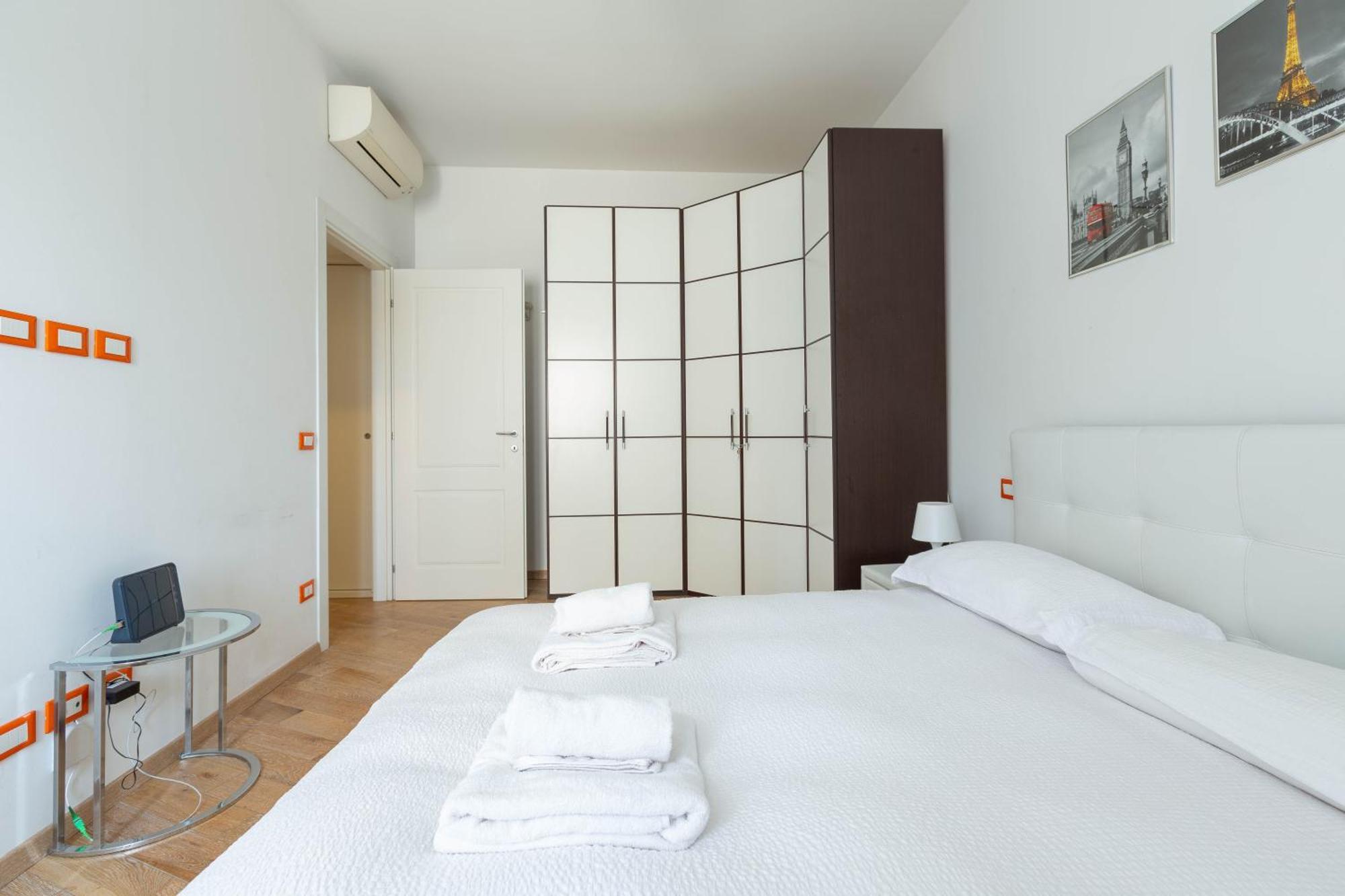 Porta Romana Comfy Apartment Милан Экстерьер фото